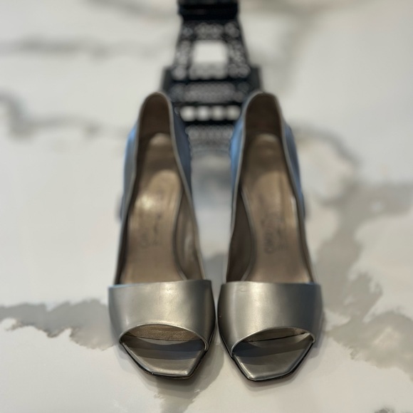 Beautiful,elegant Vintage Salvatore Ferragamo peep toe heels size 8! - Picture 13 of 16